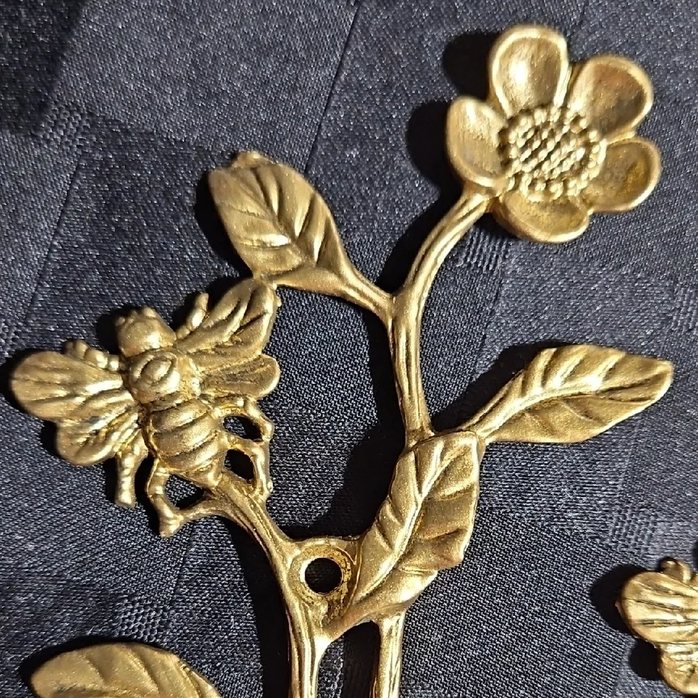 Pair of Gold/Brass Toned Flower & Bee Metal Wall Hook with Antique Finish